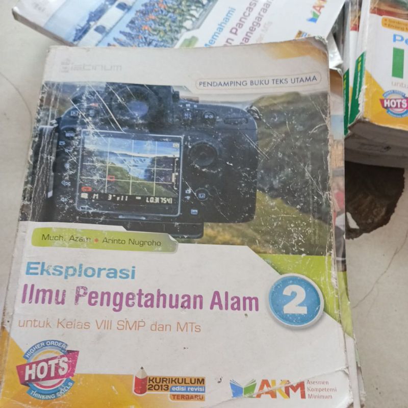 Buku eksplorasi IPA 2 SMP hots AKM