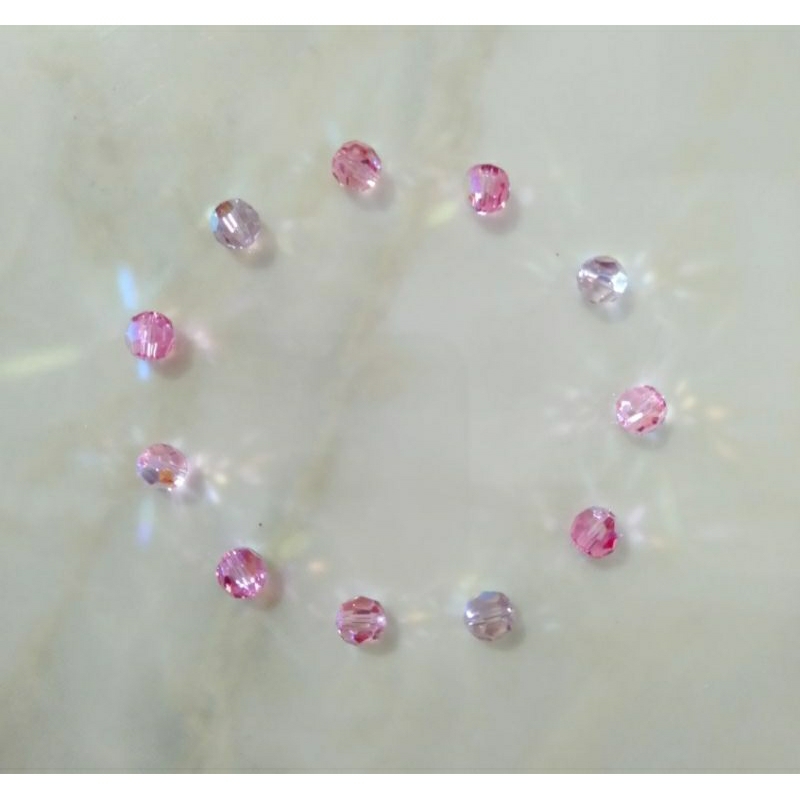 Kalung Tasbih Swarovski Bulat 6mm 33butir. Tersedia dalam berbagai warna.