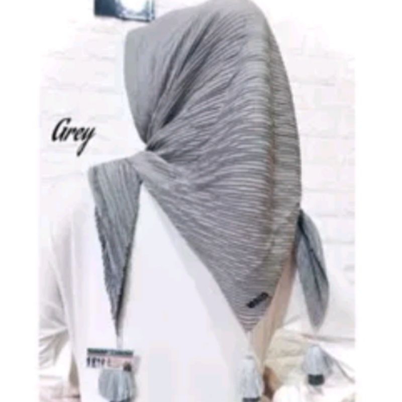 HIJAB PLISKET MOTIF JAMBUL/HIJAB PLISKET POLOS JAMBUL/ HIJAB TASEL