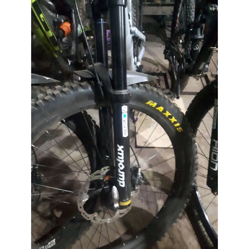 Fork Suntour Durolux T180 ban 27.5 rc2