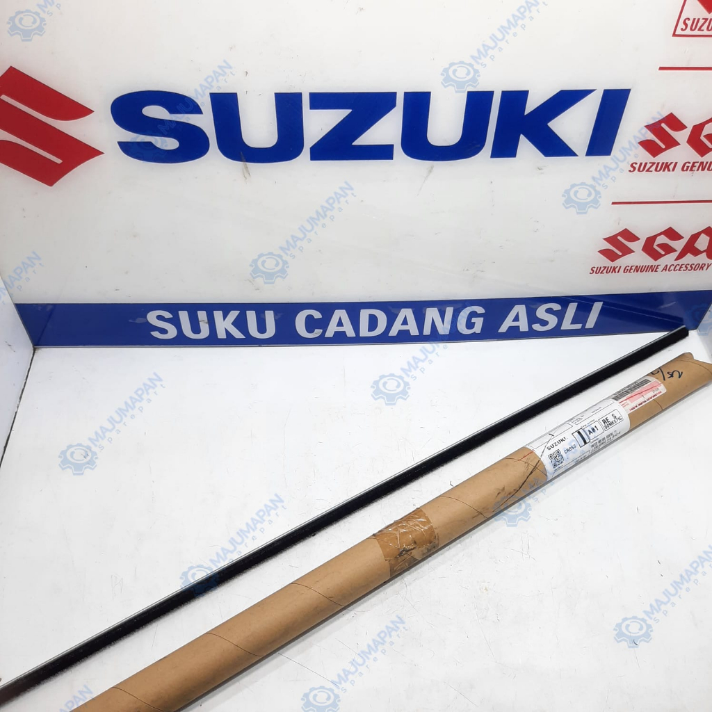 WEATHERSTRIP LIST KACA PELIPIT KACA BAGIAN DALAM SUZUKI JIMNY KATANA