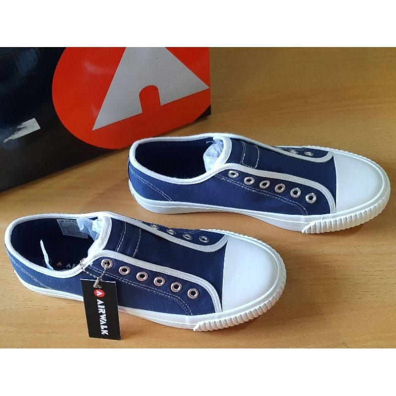 sepatu airwalk original warna biru denim size 39