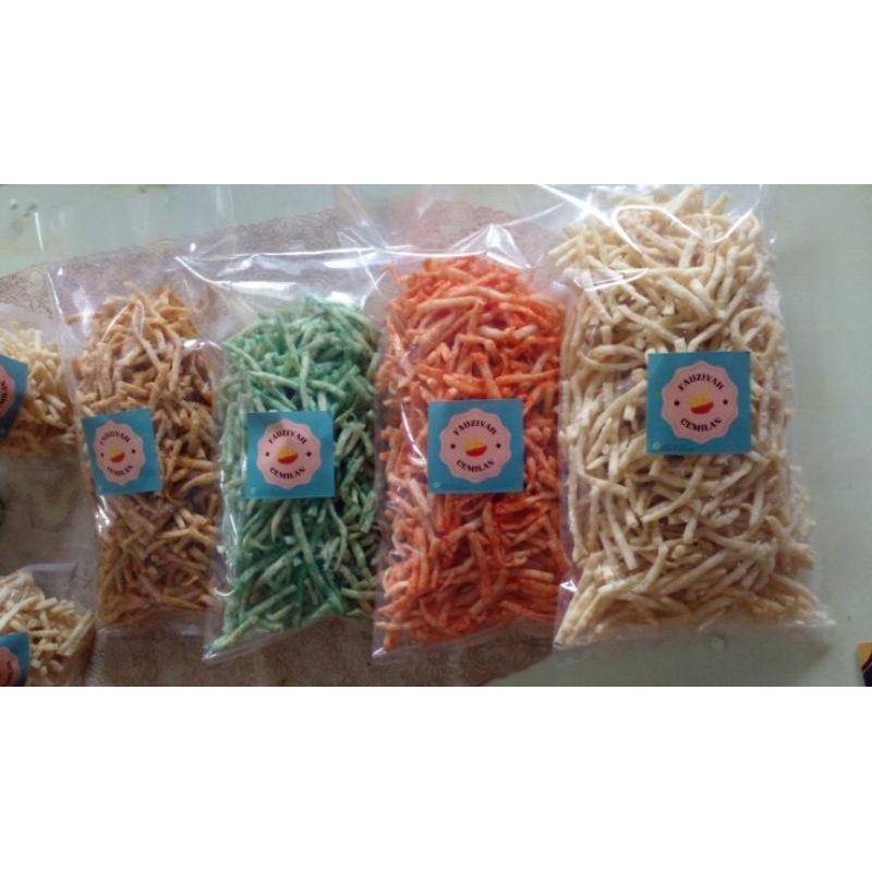 

sistik bawang 500gr renyah asin gurih pedas 25000