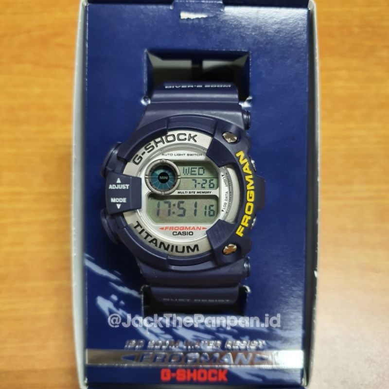 Casio G-Shock DW-9900NK-2JR FROGMAN Men in Navy Blue