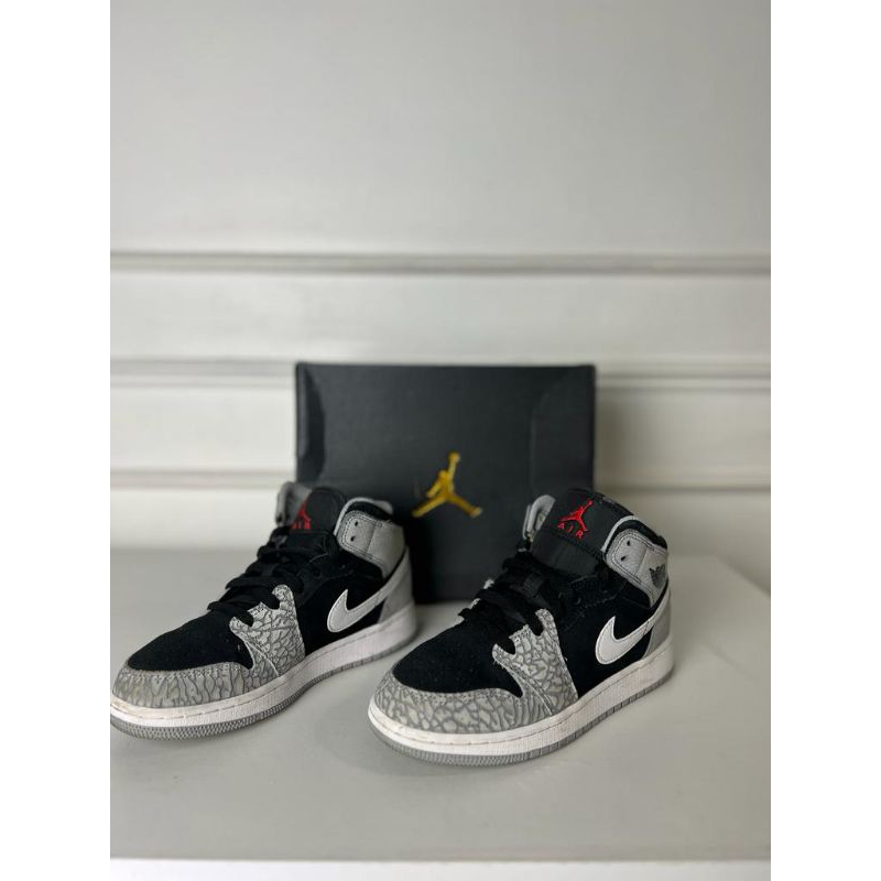 Preloved sepatu anak Nike Air Jordan 1 Gray Black White Original