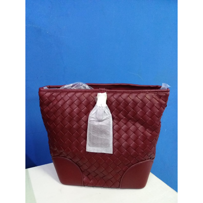 Tas model anyaman