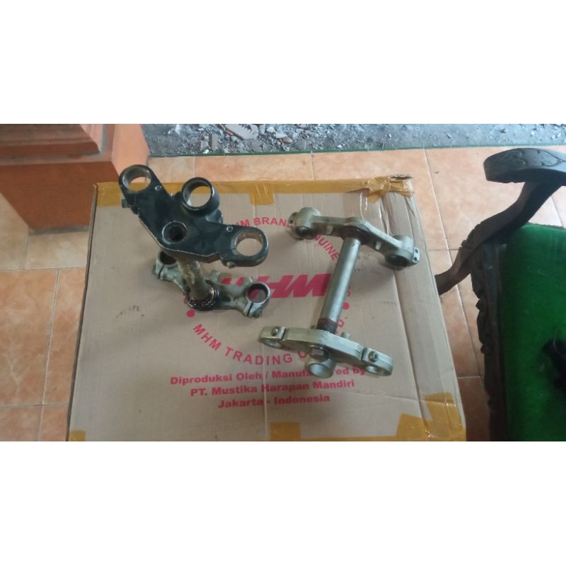 segitiga ninja RR atas bawah ori copotan motor