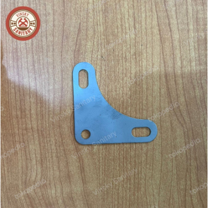 Plat Siku Lubang Segitiga / Plat Besi Lubang