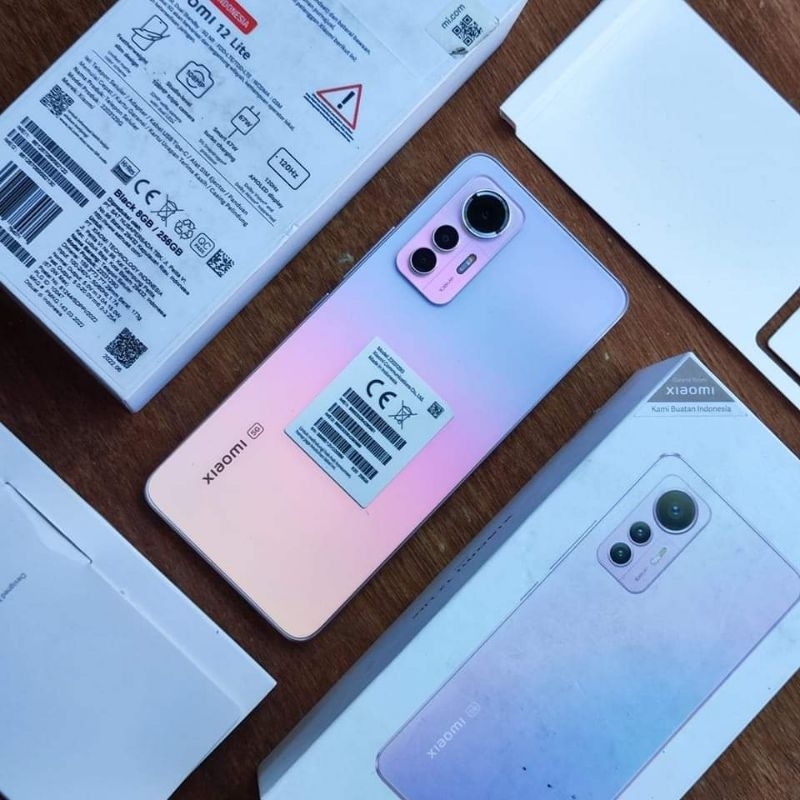 XIAOMI MI 12 LITE 5G RAM 8GB ROM 256GB BEKAS PEMAKAIAN FULLSET ORIGINAL