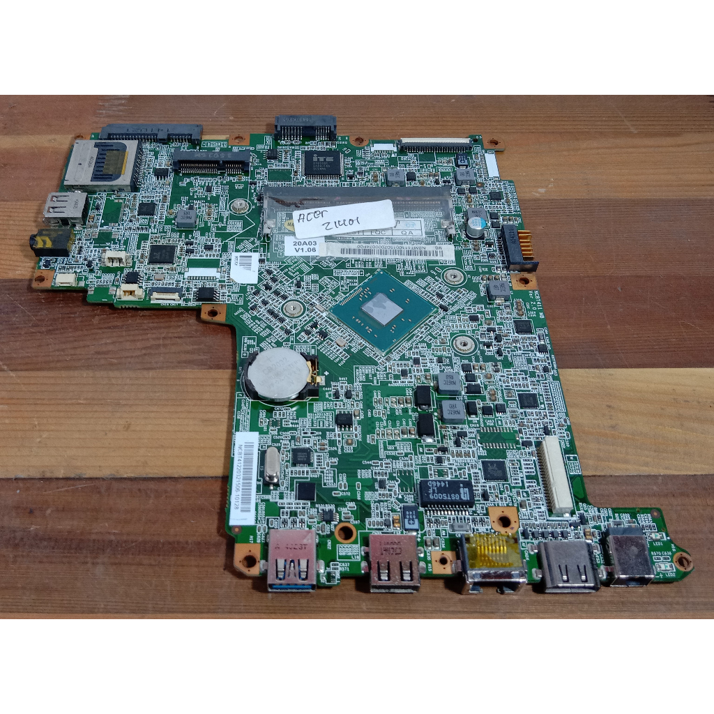 Motherboard Mainboard Laptop Acer Aspire One 14 Z1401 MBPNCBT414-1320
