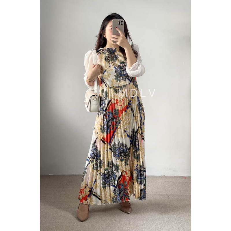 MDLV ~ 01120# Amora Pleated Maxi Dress
