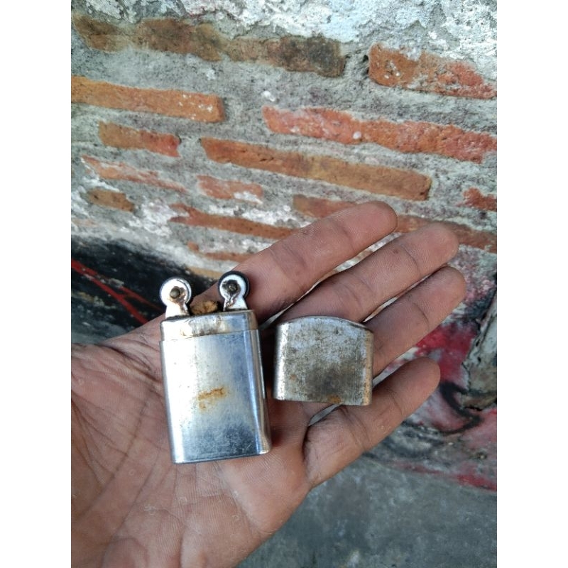 korek minyak api jadul lawas double wheel