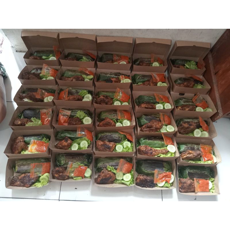

Nasi bakar isi tongkol + ayam bakar/goreng
