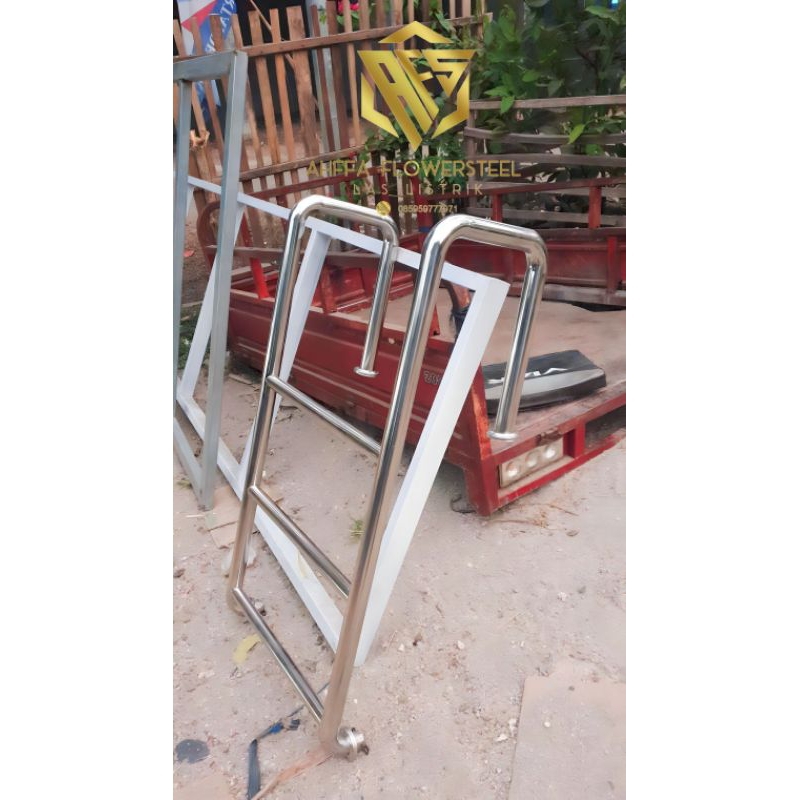 Tangga Kolam Renang Stenlis