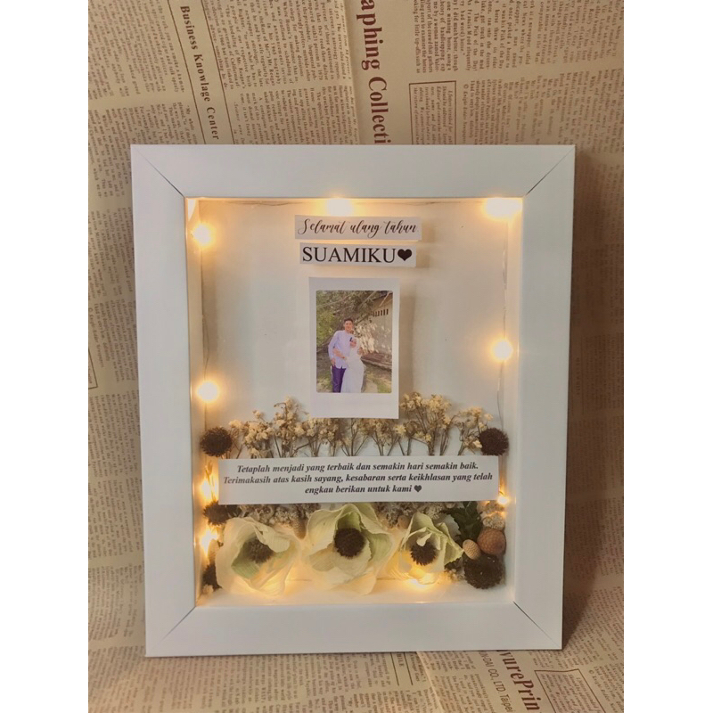 Bingkai 3D aesthetic Bunga kering+Lampu+polaroid uk 8x10inc