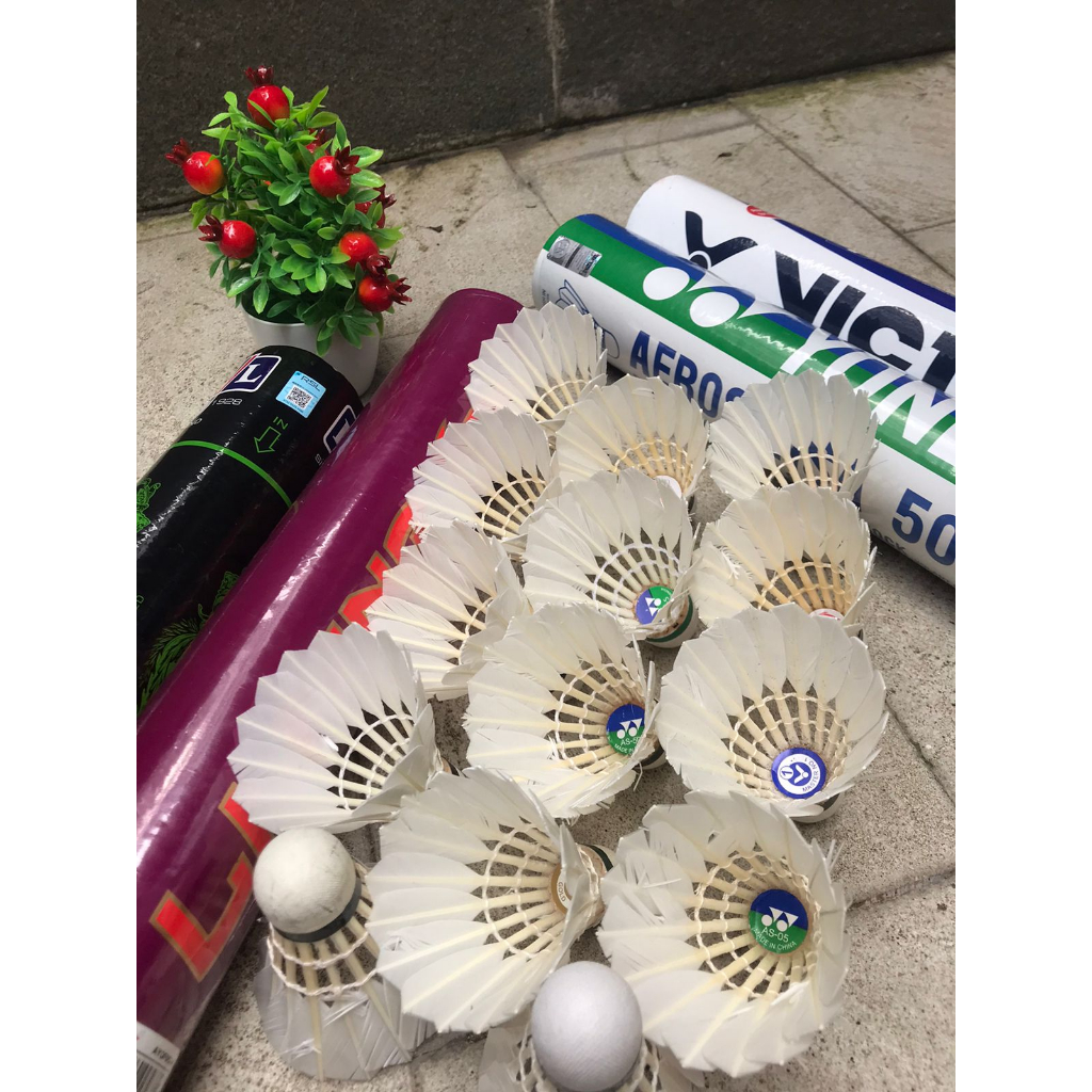 (Isi 6pcs) Shuttlecock Badminton / Bulutangkis Premium Brand (Kondisi Bekas | 80-99% Mendekati Baru)