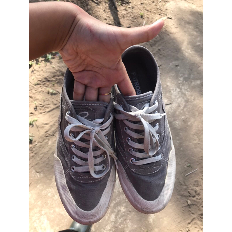 Sepatu patrobas preloved
