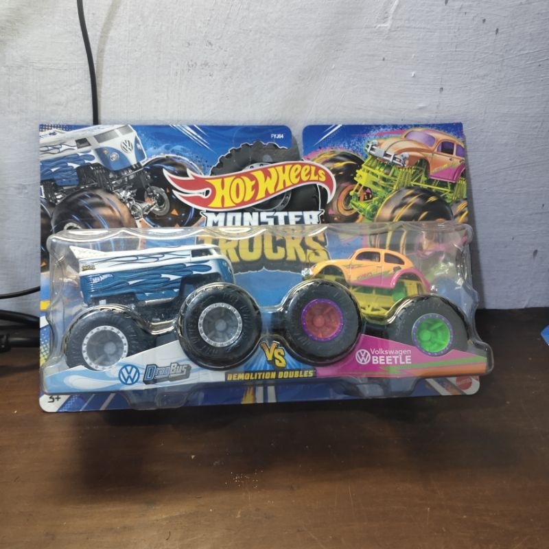 Hotwheels monster truck 2 pack vw drag bus vw beetles