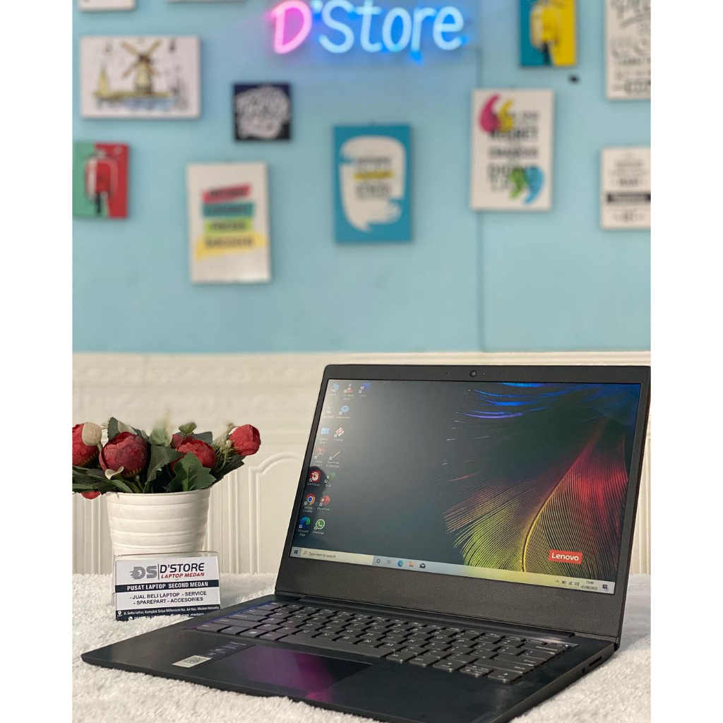 LENOVO IDEAPAD S145 AMD A4-9125 RAM 4 GB SSD 256 GB SUPER NGEEBUUUT DAN LIKE NEW