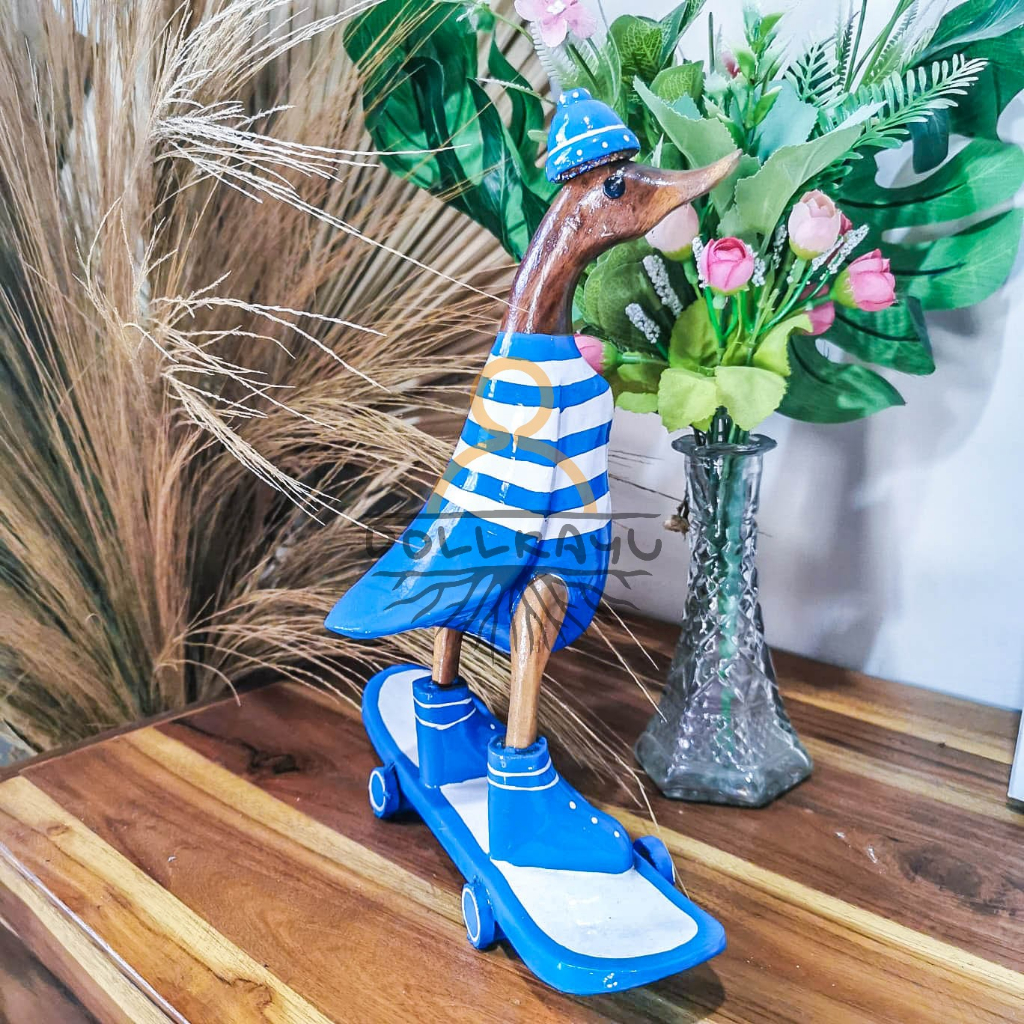 Dekorasi Aesthetic Hiasan Bebek Kayu Skate Board