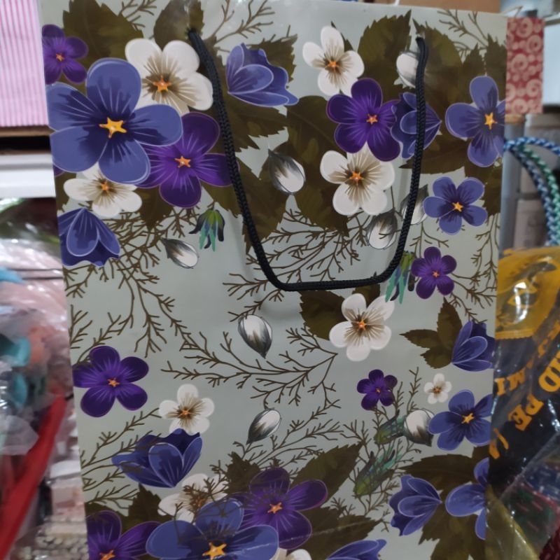 

paper bag polio glossy isi 12pcs terlaris dan termurah