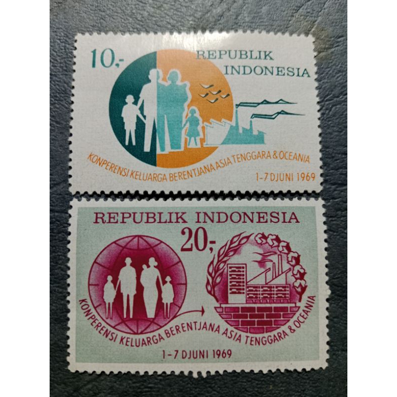 

Prangko 2 Pcs Keluarga Berencana Tahun 1969