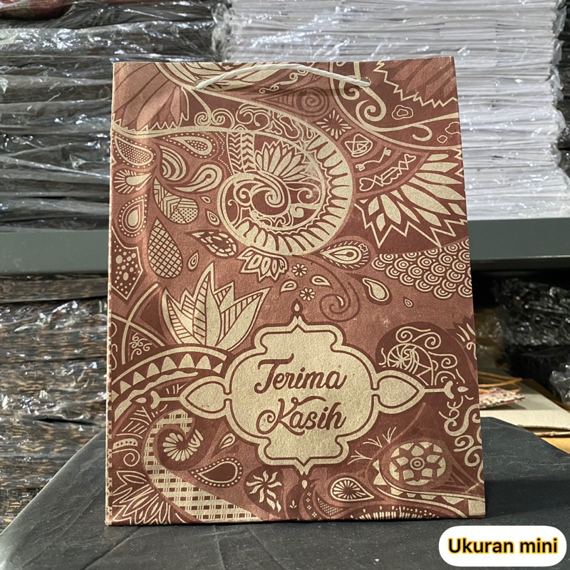 

Paket 50 pcs paperbag tas mini batik