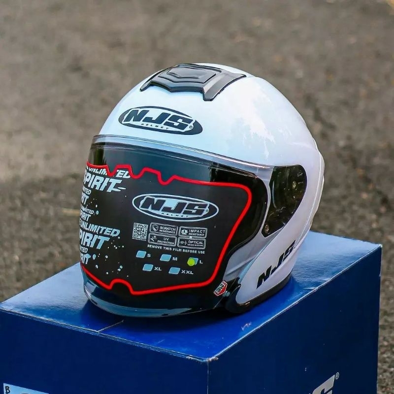 HELM NJS KAIROZ PUTIH