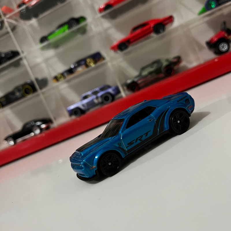 hot wheels 18 dodge challenger srt demon