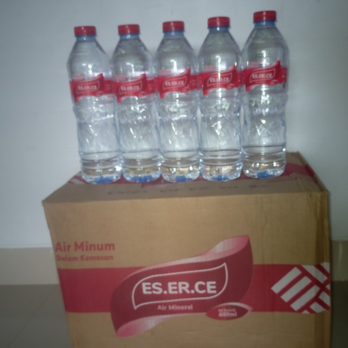 

Air MInum Mineral Merk es er ce 600 ml isi 24 pcs