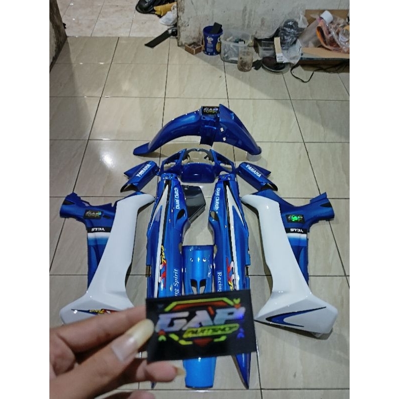 COVER BODY HALUS FIZR MODEL SSTWO BIRU PUTIH FULLSET. STRIPING TIMPA CLEAR.