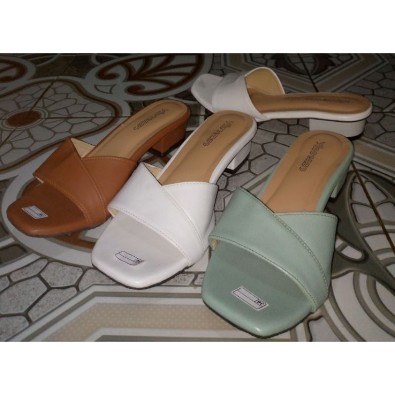 Sandals wanita selop hak tahu terbaru
