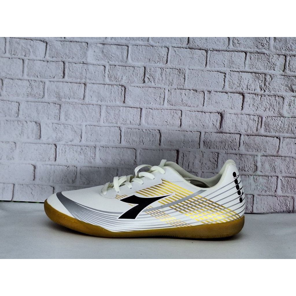 Sepatu olahraga futsal Diadora Original PUTIH 100%