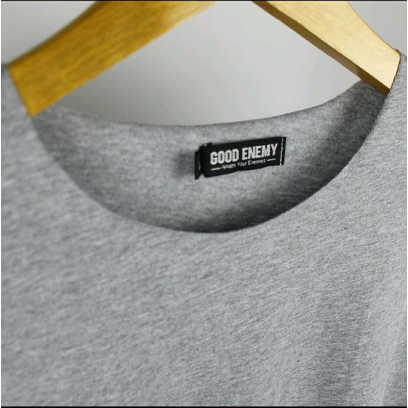 kaos unfinished ,tanpa kerah