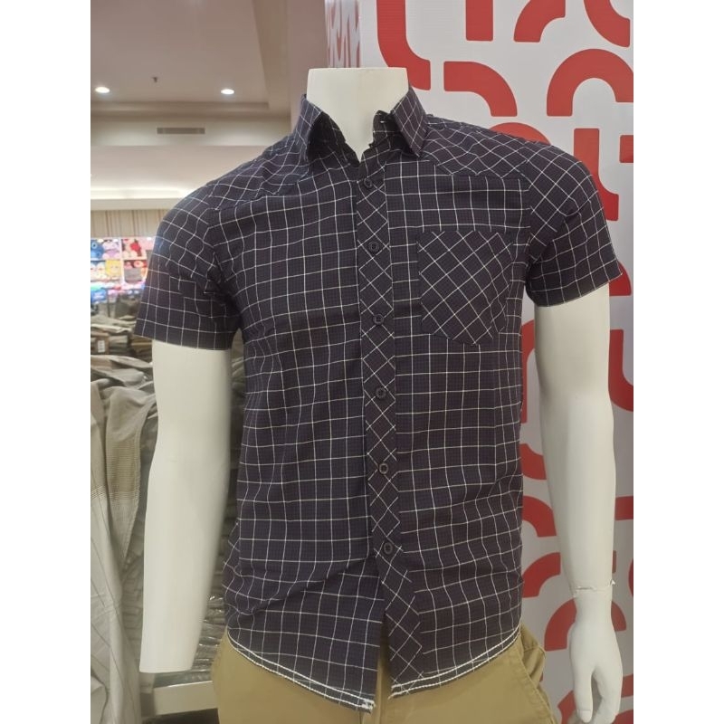 Kemeja Casual Yege & Britania