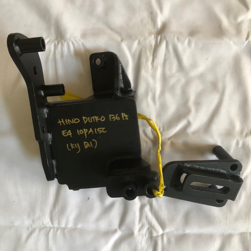 Bracket Breket Dudukan Compressor AC Mobil Hino Dutro Euro 4 Pasang Atas