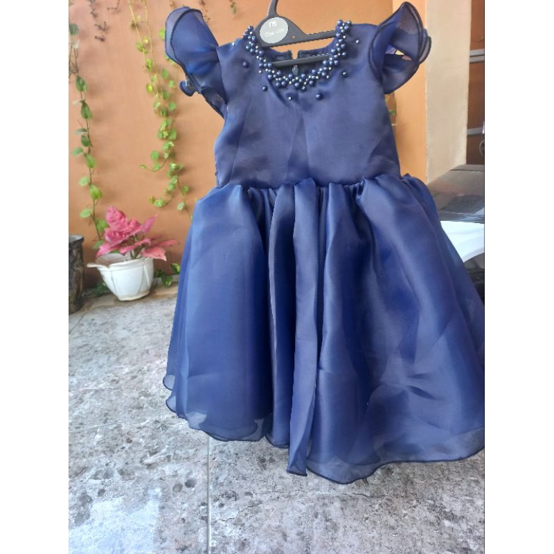 gaun navy