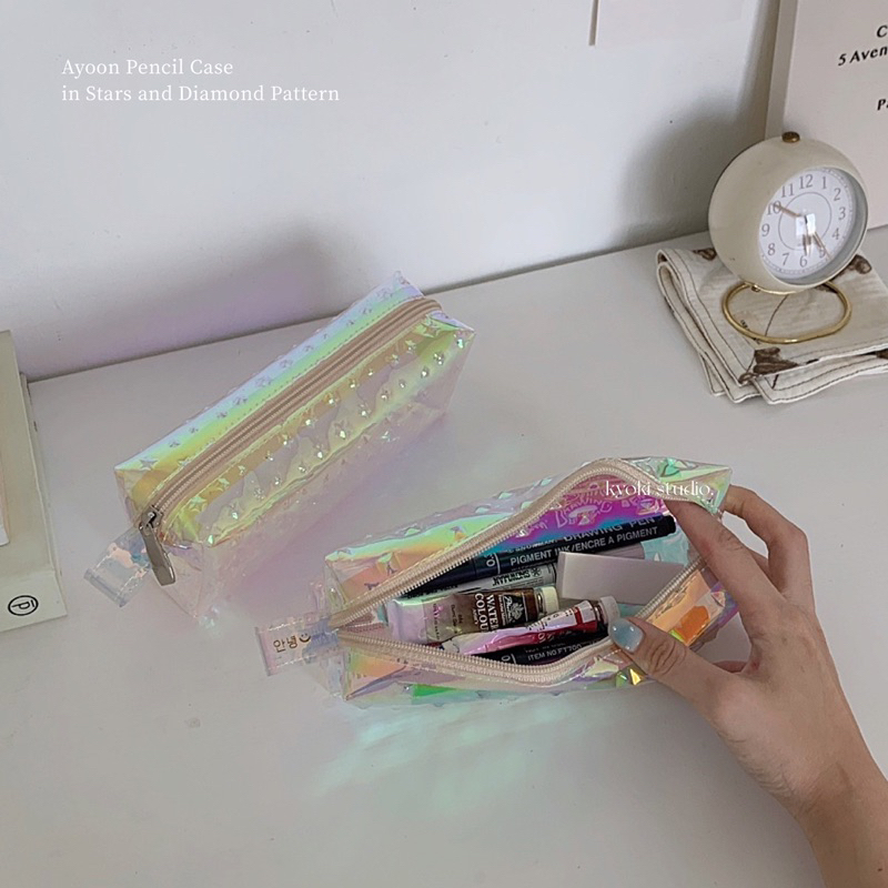 

Ayoon Hologram Pencil Case - INS Korean Holographic Pencil Case