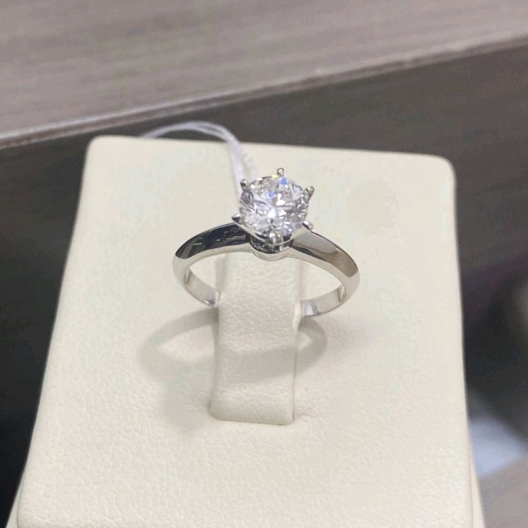 cincin emas berlian Solitaire