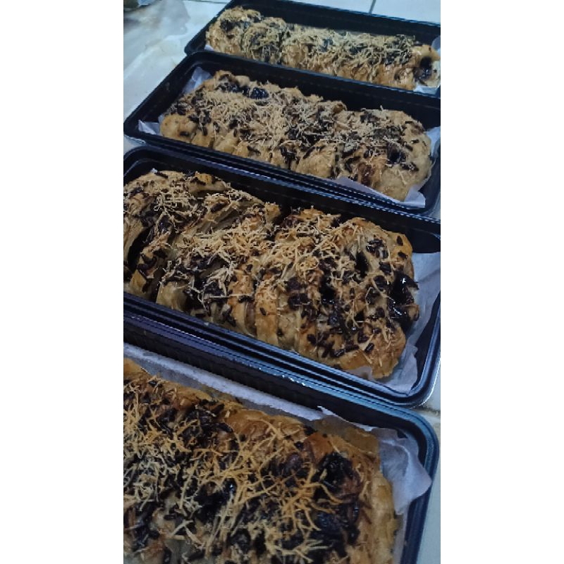 

Strudel pisang keju coklat goldenfil