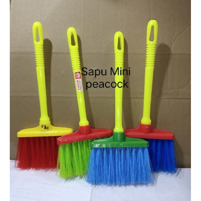 Sapu mini plastik peacock /pc