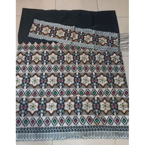 Tapis Lampung bordir 3 tingkat motif melati silver