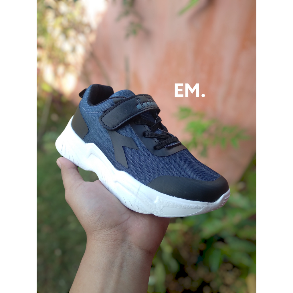 Sepatu Anak Diadora Frili JR 100% Hitam Putih ORIGINAL TERJAMIN