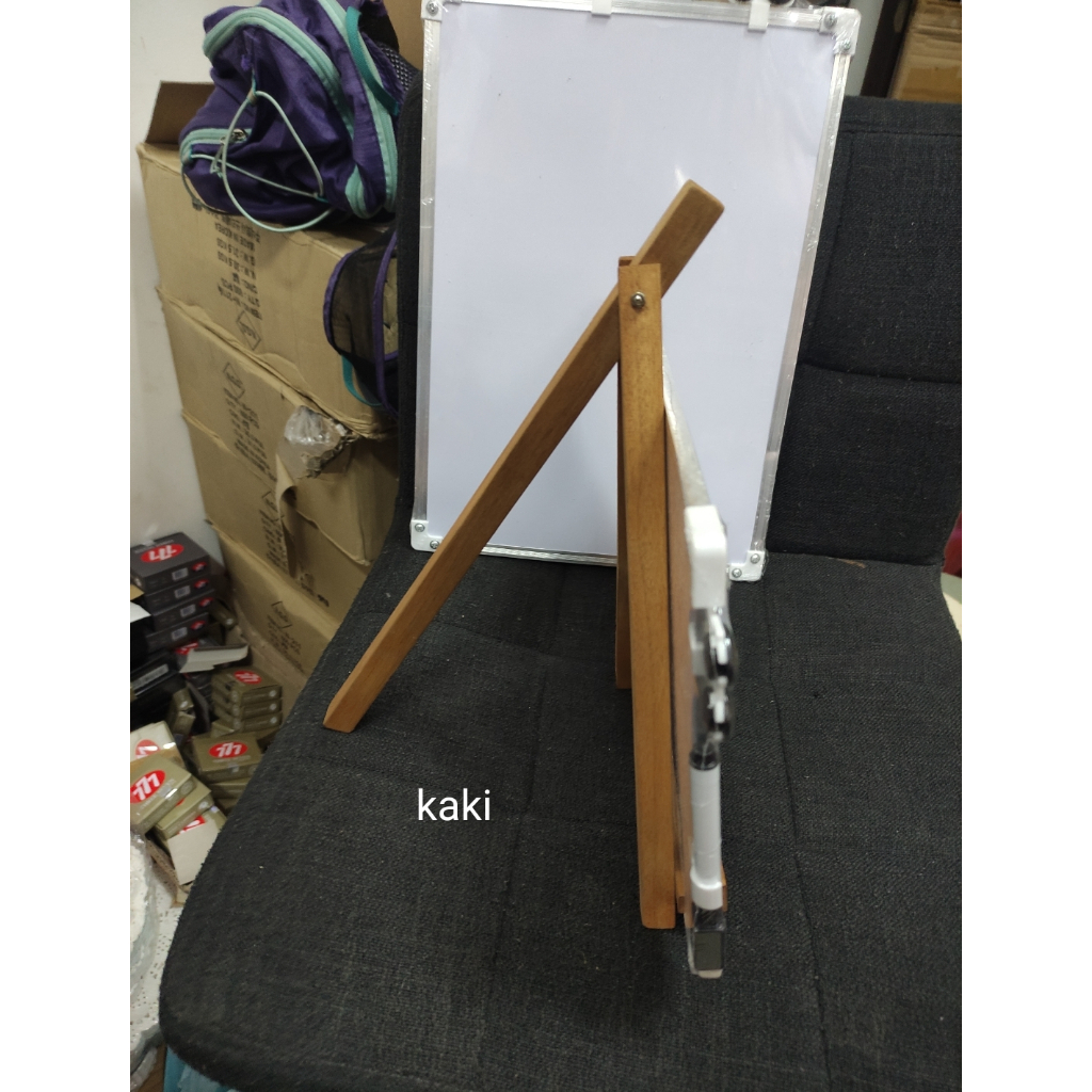 

RK papan whiteboard magnetik double side acua 20 x 30 atau 25 x 35 atau 30 x 40 easel terpisah 2