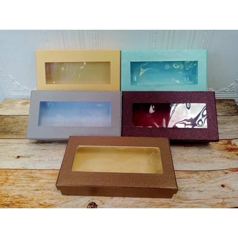 

Box kado tutup mini