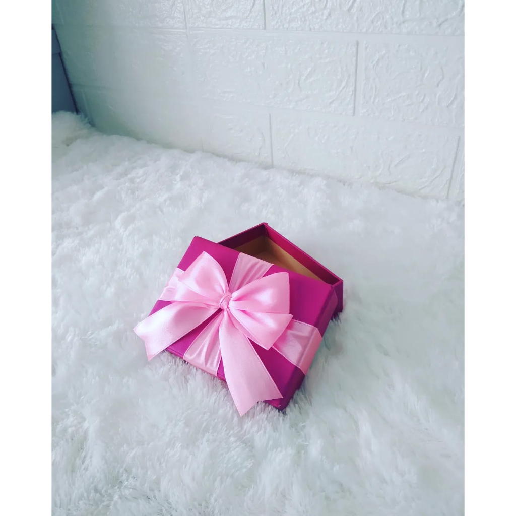 

kotak kado 10x7x3 cm special