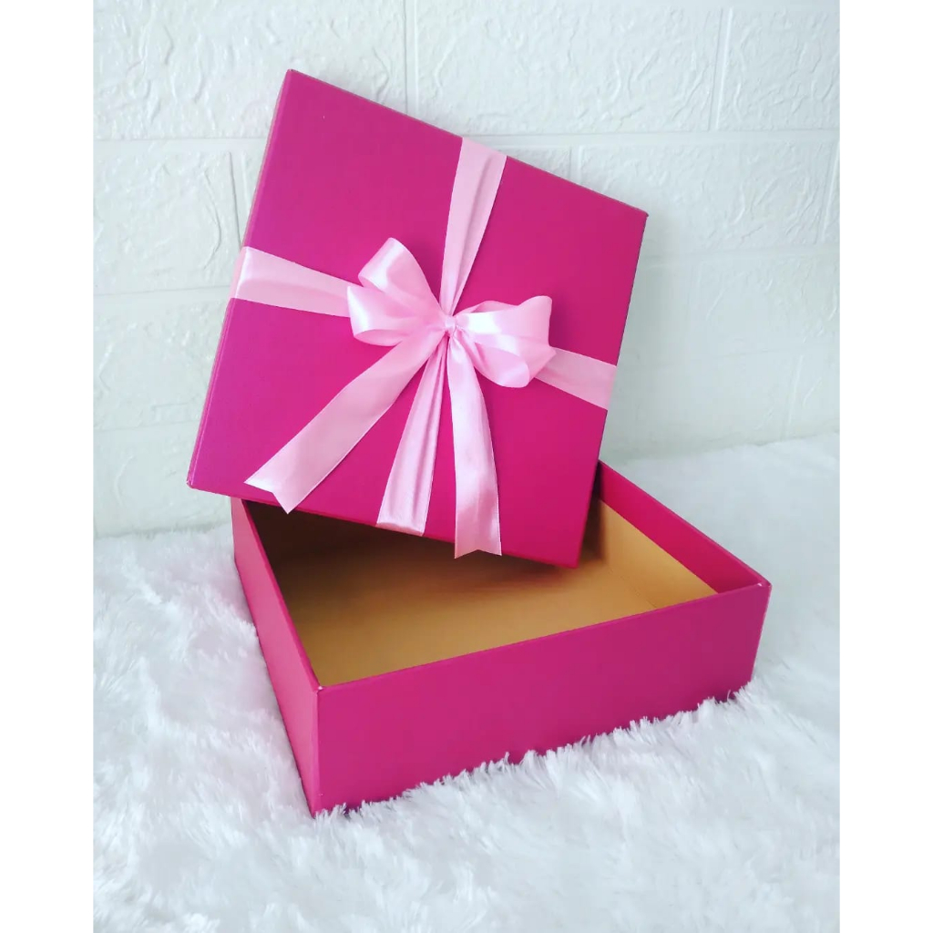 

kotak kado 20x20x5 cm special