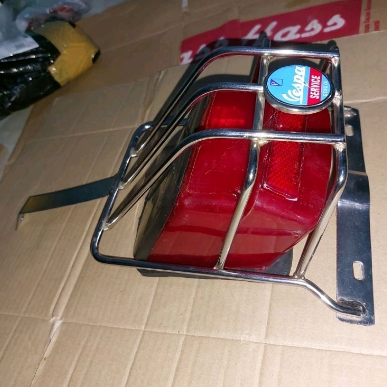 brongsong grill lampu belakang vespa super sprint 78