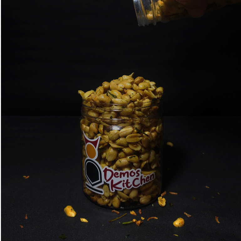 

Demos Kitchen Kacang Tujin/ Kacang Goreng/ Cemilan kering/ Kue Kering