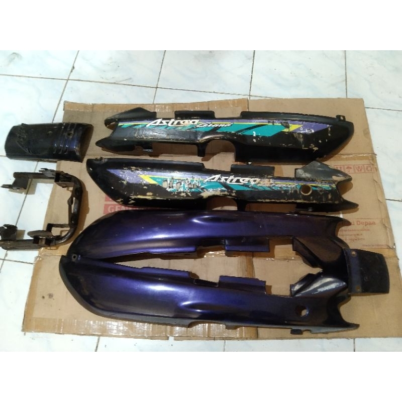 BODY/KEMPOL BELAKANG  GRAND BULUS SET DUDUKAN DAN SABIT ORIGINAL